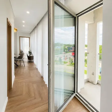 Apartment Bright & Cozy With Ac And Balcony I Cohost *