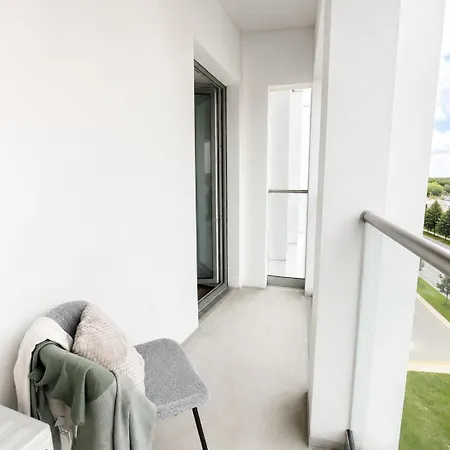 Bright & Cozy With Ac And Balcony I Cohost *
