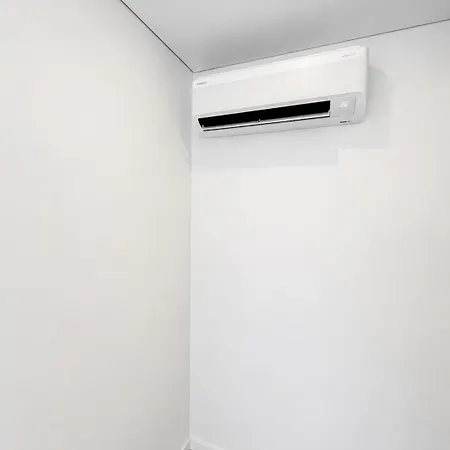 Bright & Cozy With Ac And Balcony I Cohost *